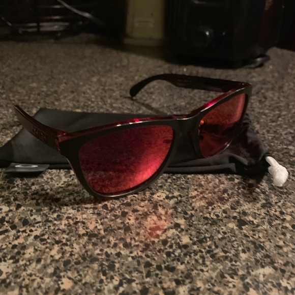 Oakley Other - Oakley Frogskins Sunglasses